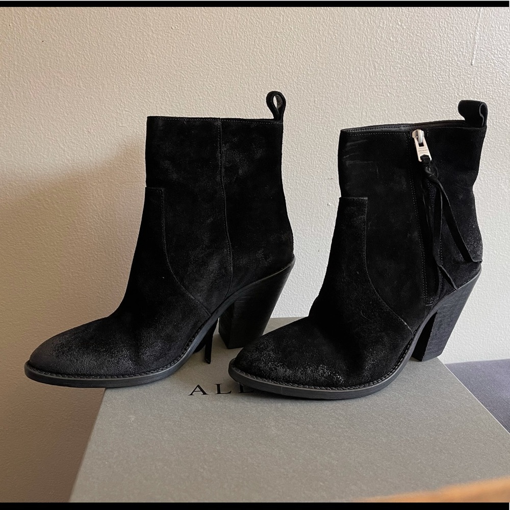 All Saints Lorna boots in Suede Black